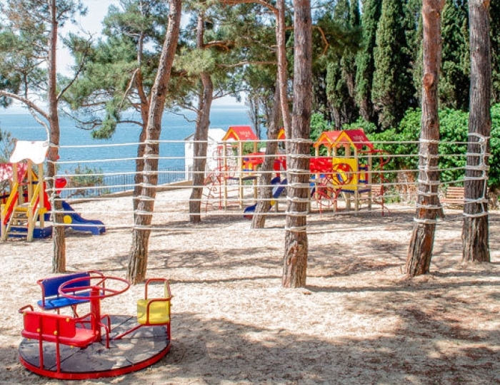 Детская площадка - Санаторий «Сосновая Роща» Гаспра